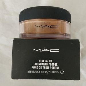 Mac mineralize foundation loose - Dark Deep